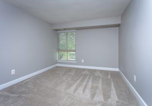 约书亚之家的客厅，铺着地毯
